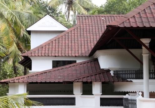 Onduvilla roof protecting a villa 