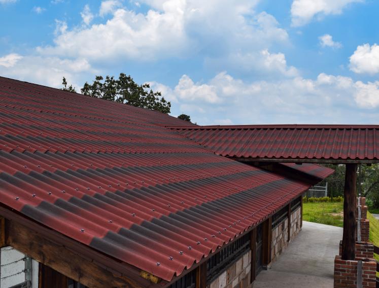 View of a roof covered with Onduline Tile